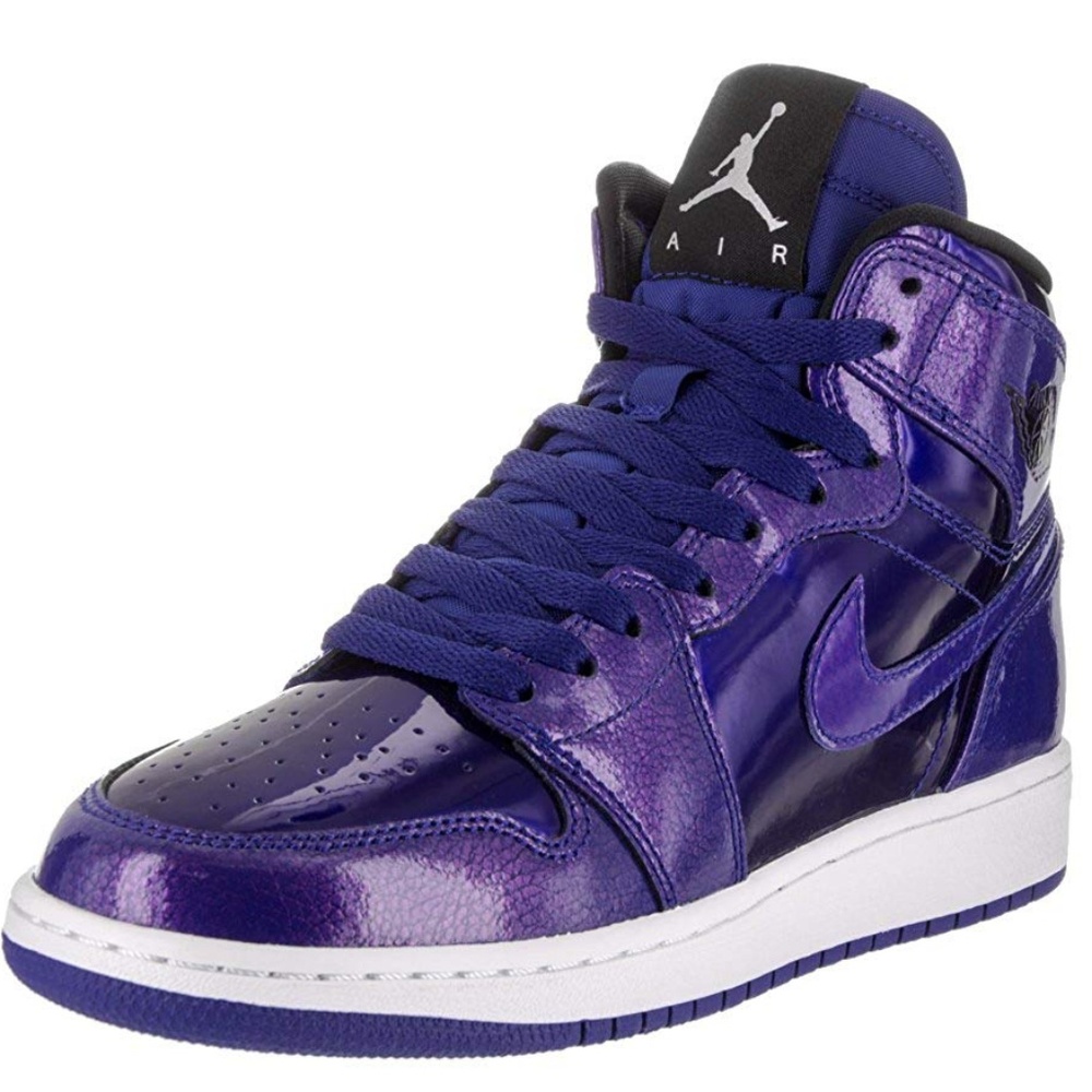 Air Jordan 1 Retro High Basketball sneakers